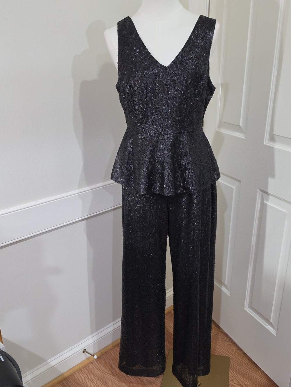 The Limited Black Sequin Peplum Co-Ord Set – Mixed Sizes (4P Top / 6P Pants)